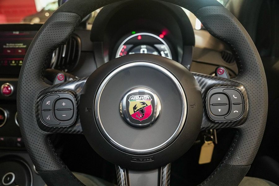 2023 Abarth 695 Competizione Photo 20