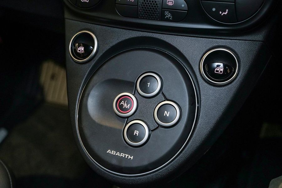 2023 Abarth 695 Competizione Photo 19