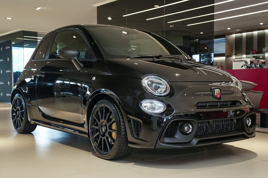 2023 Abarth 695 Competizione Photo 1