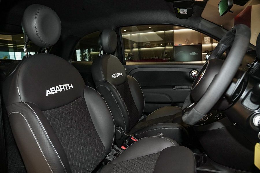 2023 Abarth 695 Competizione Photo 9