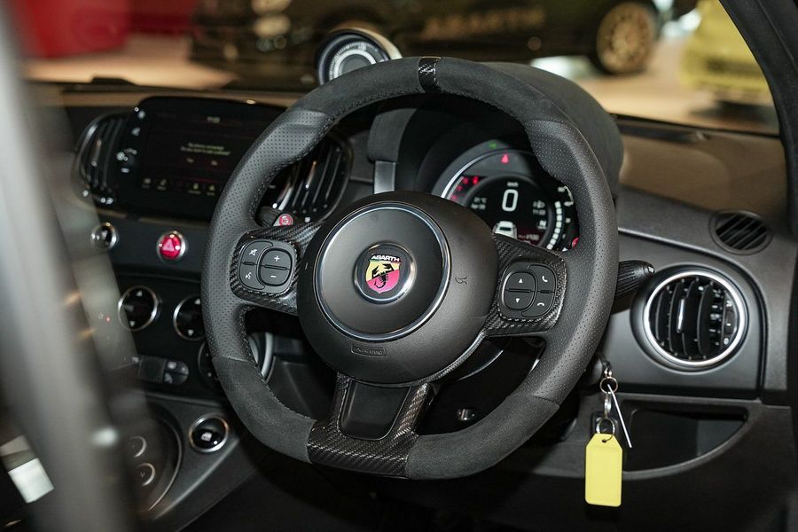 2023 Abarth 695 Competizione Photo 12