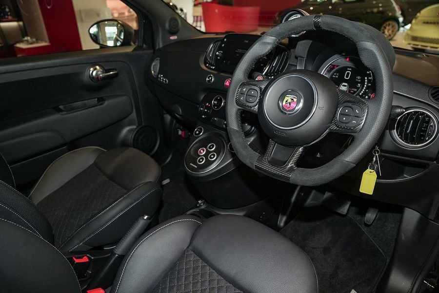 2023 Abarth 695 Competizione Photo 8