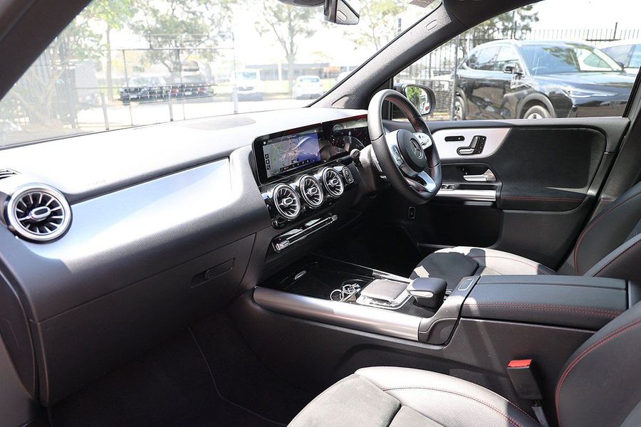 2020 Mercedes-Benz B-Class B180 W247 Photo 26