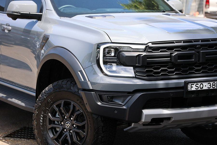 2024 Ford Ranger Raptor 4X4 3.0L Photo 2