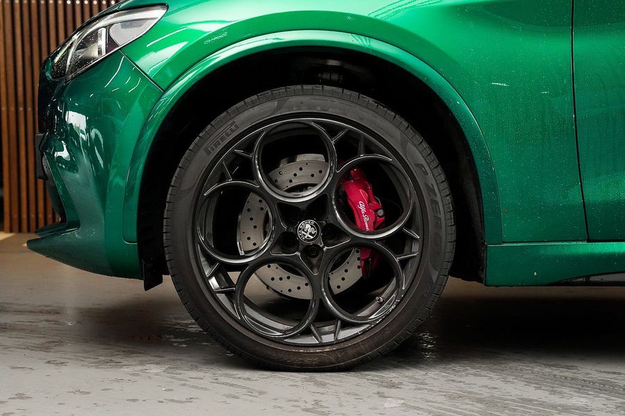 2022 Alfa Romeo Stelvio Quadrifoglio Series 3 Photo 23