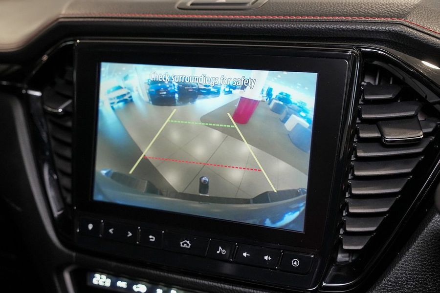 2023 Isuzu D-MAX X-TERRAIN 4X4 Photo 13