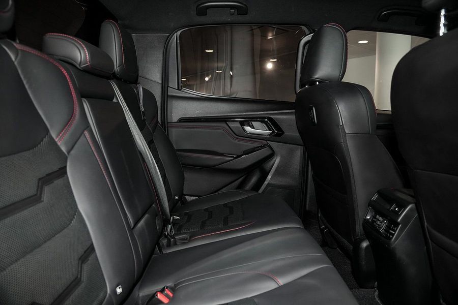 2023 Isuzu D-MAX X-TERRAIN 4X4 Photo 8